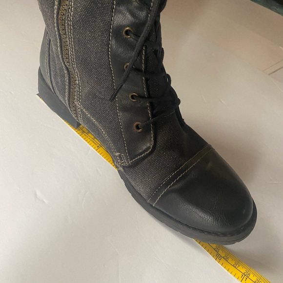 Boots - Picture 7 of 15